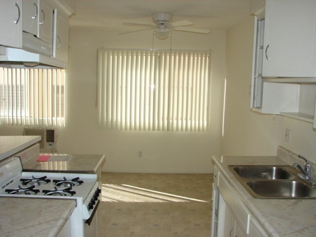 Photo - 817 S. St. Andrews Pl