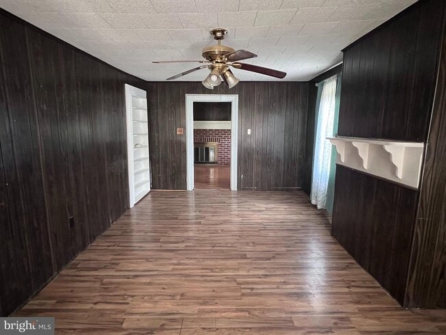 Photo - 12759 Main St