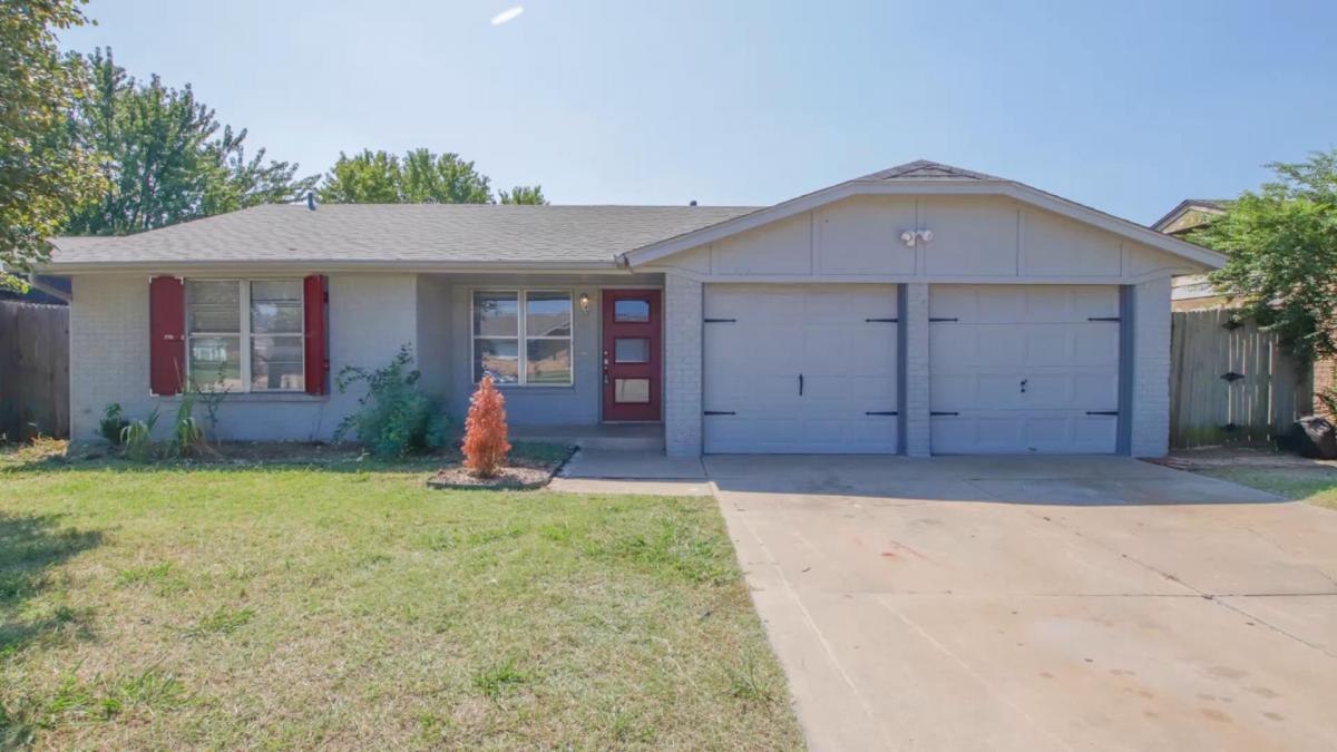 Photo - 3216 SW 82nd St