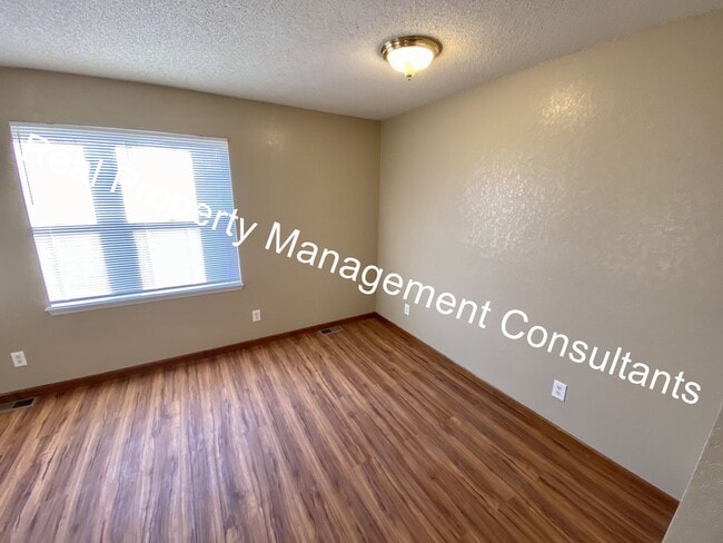 Photo - Redbud Ridge 7 Unit 1071 Krysti Lane