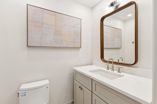 Photo - 1641 R St NW