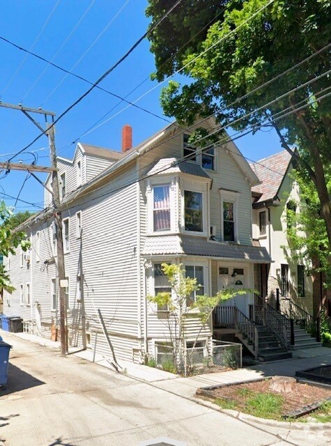 Building Photo - 3214 N Hoyne Ave Unit 1R Rental