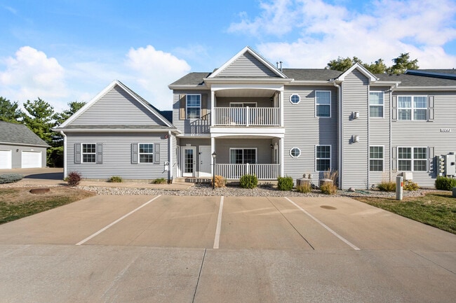 Building Photo - 3048 E Stillwater Landing