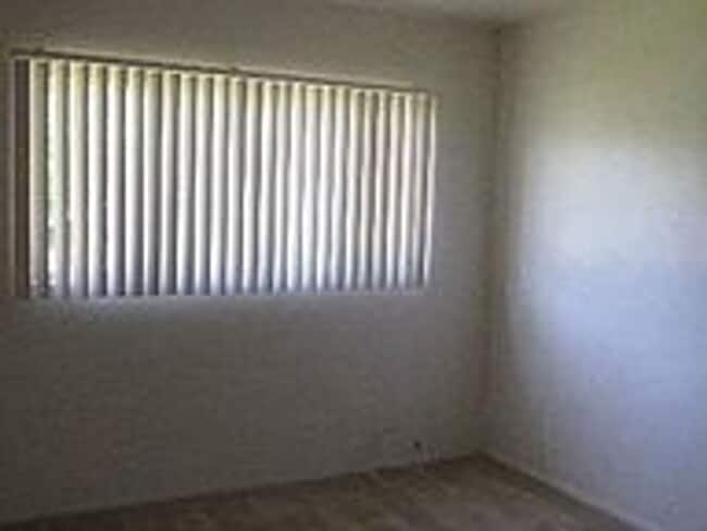 Photo - Charming 4-Bedroom Home in Hudson Park – L...