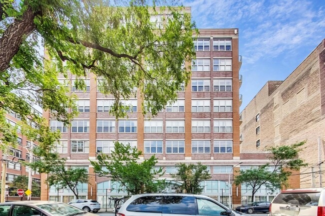 Building Photo - 933 W Van Buren St Unit 616 Rental