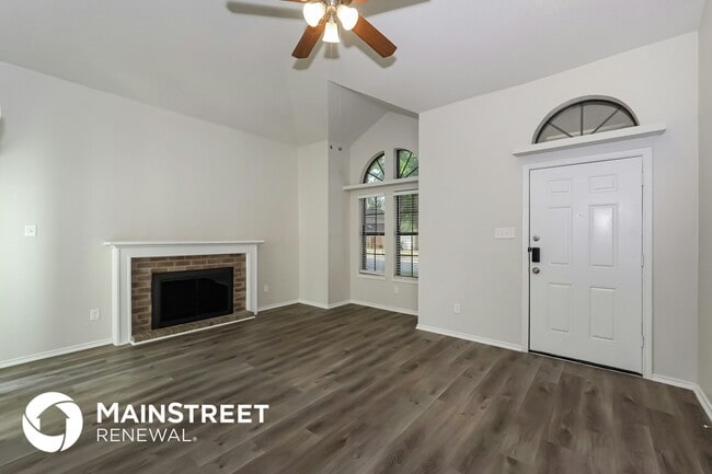 Photo - 223 Rodeo Dr