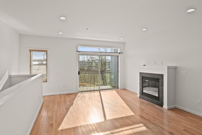 Photo - North Portland Recently Renovated Condo Unidad 3220 N Michigan