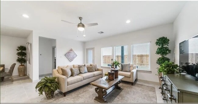 Photo - 8043 House bank Ln