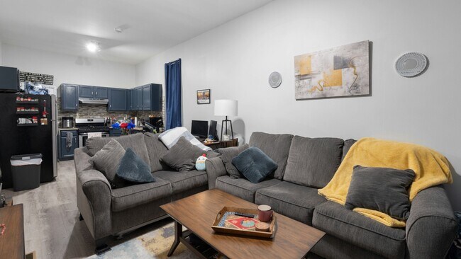 Photo - 1337 W Huron St Unit 1R