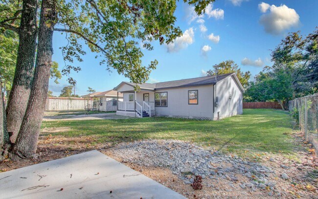 Photo - 9414 Lanewood Dr