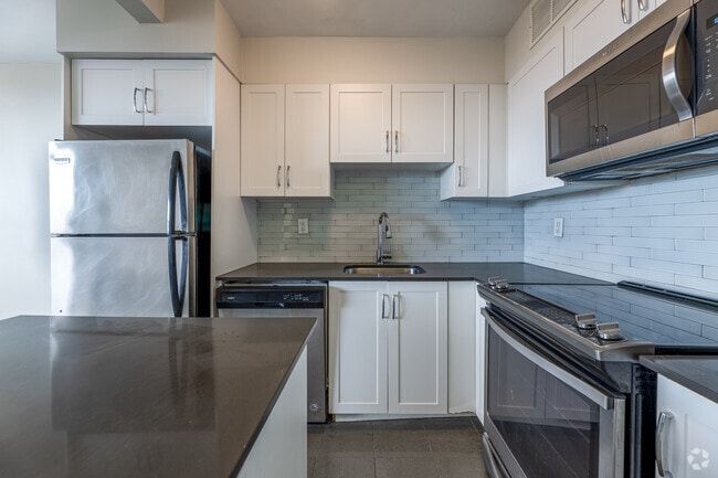 1BR, 1BA - Kitchen