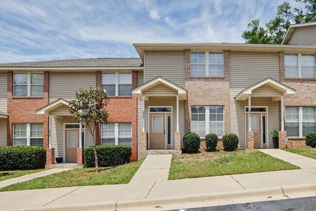 Photo - 2014 Midyette Rd Unit 303