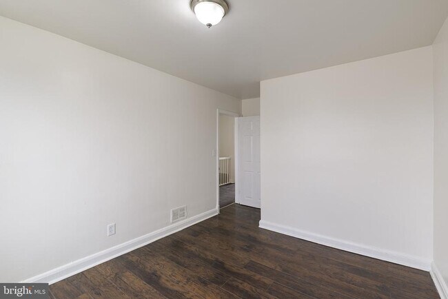 Photo - 3902 Erdman Ave