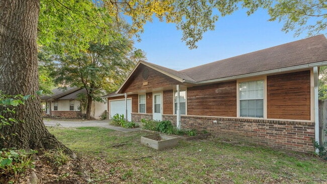 Photo - "Cozy 3-Bedroom Fayetteville Home with Mod...