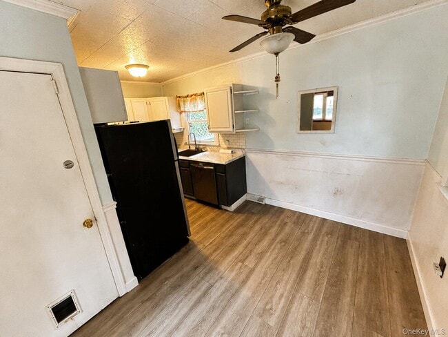 Photo - 17 Greenview Ave