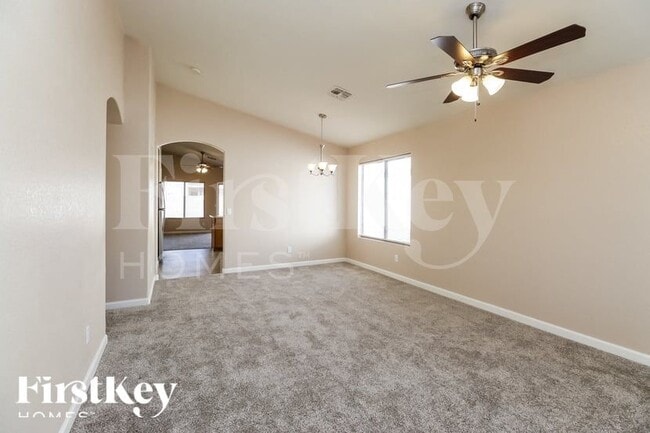 Photo - 930 E Nardini St