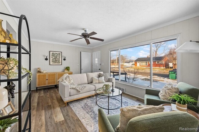 Photo - 29061 Balmoral St