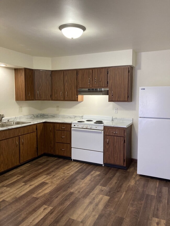 Photo - Immaculate Updated 2 Bedroom with 1 Bath w...
