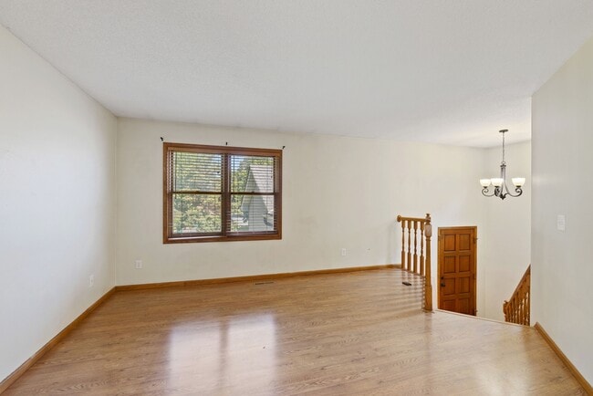 Photo - 1711 Slater Ln