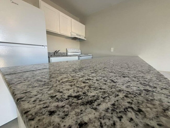 Photo - 1303 Philadelphia St Unit 2