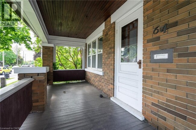 Photo - 64 Highland Rd W