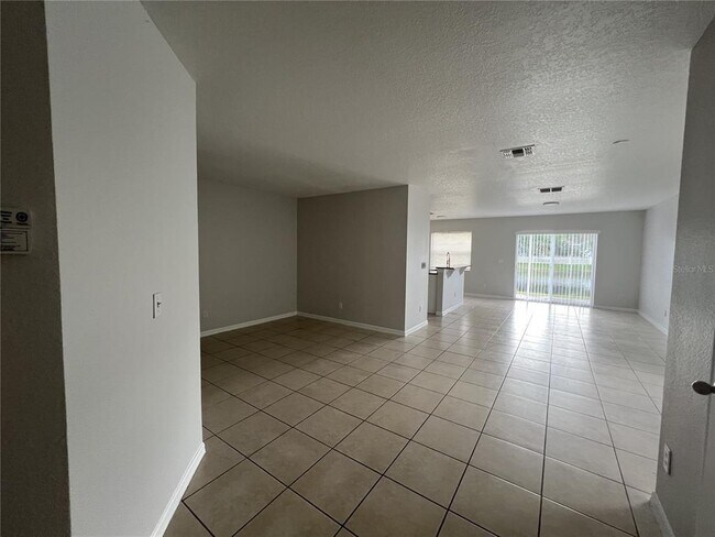 Photo - 572 Cresting Oak Cir Unit 19