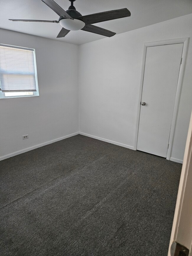 Photo - 24 W 37th St Unidad #2