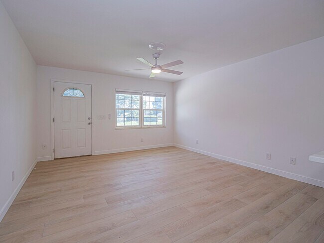 Photo - 2075 37th Ave
