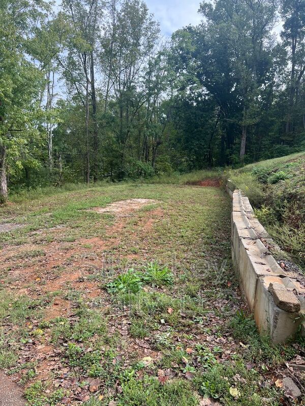 1076 Old Hwy 68