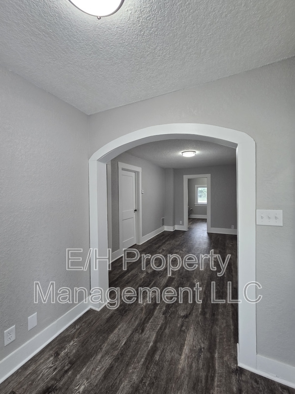 Photo - 1700 S Ellis St