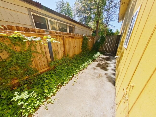 Photo - 1613 Ferry Alley Unit A