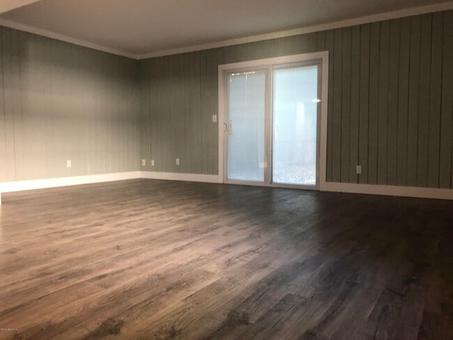 Photo - 2132 Bay Rd
