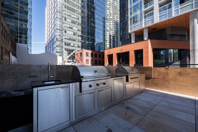 Photo - 1438 Avenue Overdale Unit ID1269270P