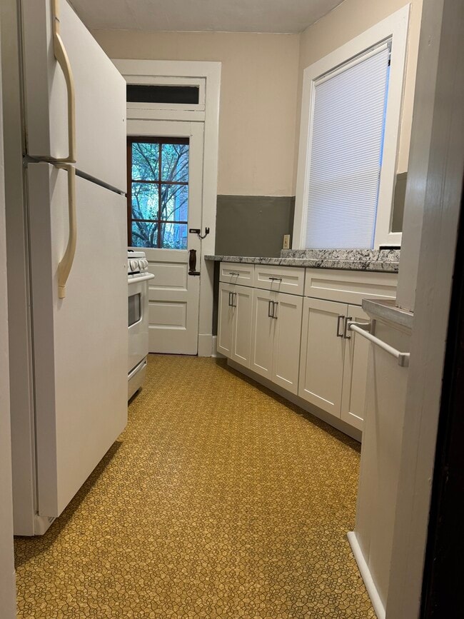 Kitchen - 504 Todd St Unit 504 Todd St