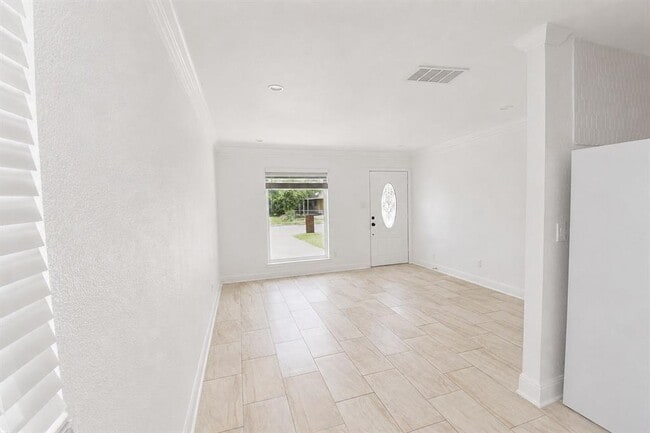 Photo - 6027 Bluebell Cir