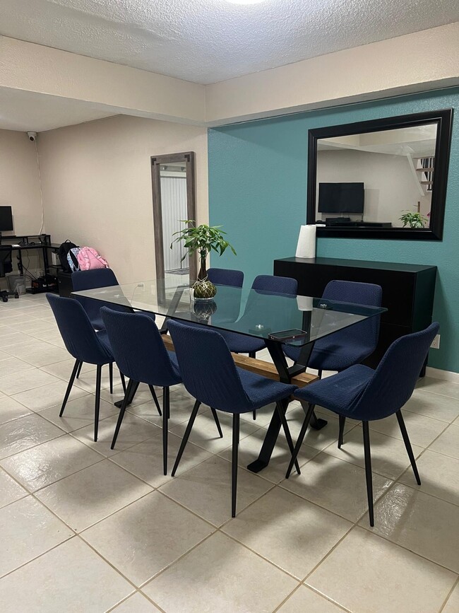 Photo - 5618 NW 16th St