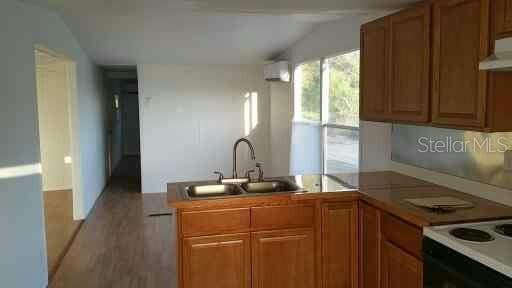Photo - 3366 Maple Ln