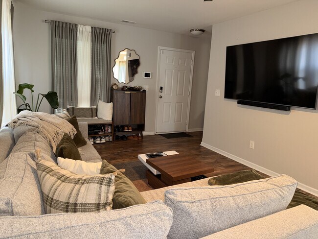 Photo - 2722 Meadow Knoll Dr