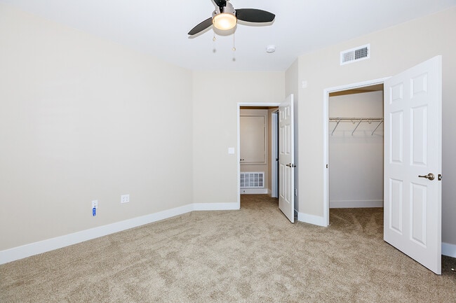 Sendero Gateway Apartment Homes