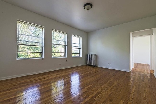 Photo - 8201 S Drexel Ave