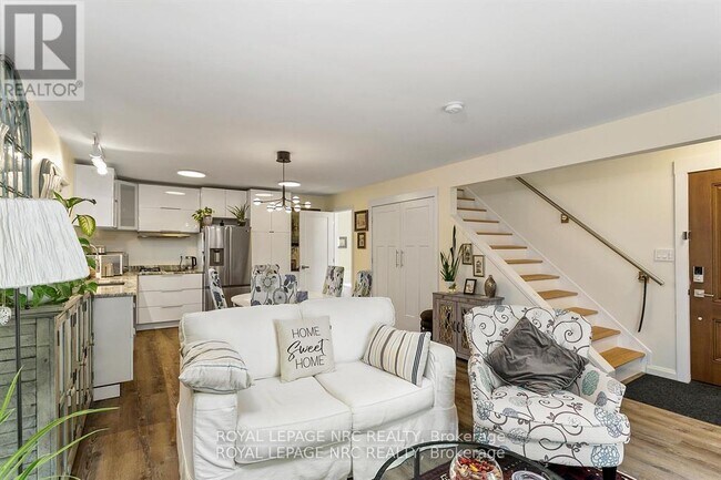 Photo - 3717 Hibbard St Unité #1