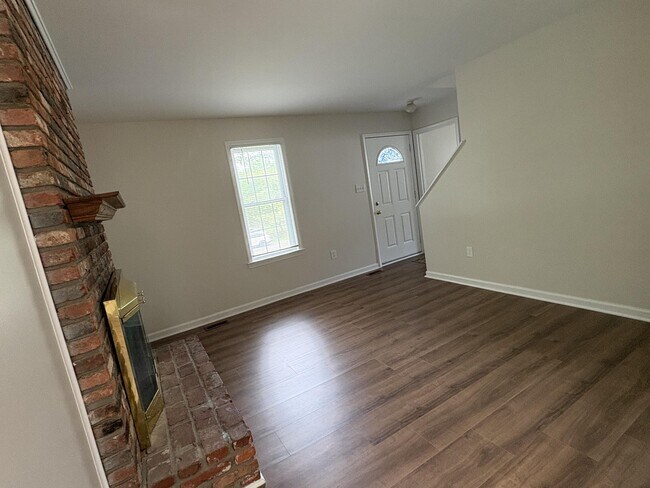 Photo - 4305 Pleasant Valley Rd