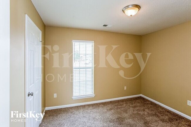 Photo - 6578 Bentley Cove