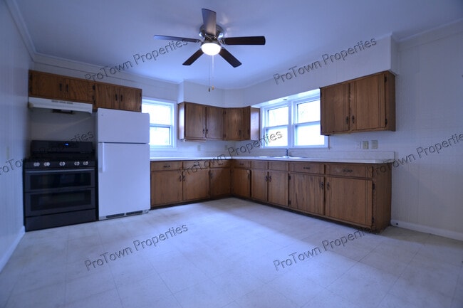 Photo - 10 5th Ave Unit 1