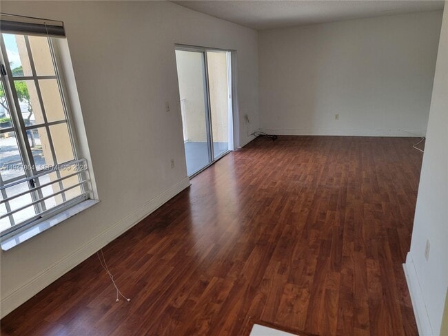 Photo - 4804 NW 79th Ave Unit 303