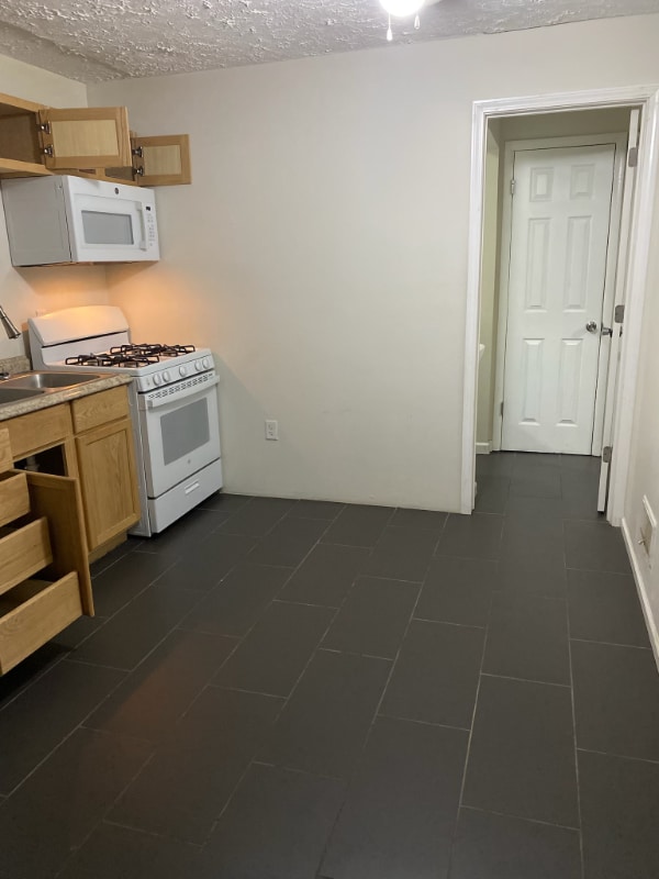 Photo - 116 Clinton Springs Ave Unidad 3