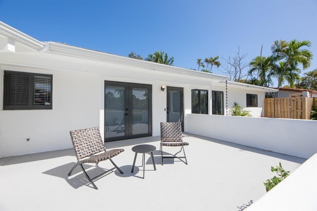 Photo - 3000 NE 21st Ter