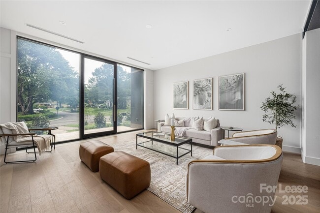 Photo - 4026 Chevington Rd