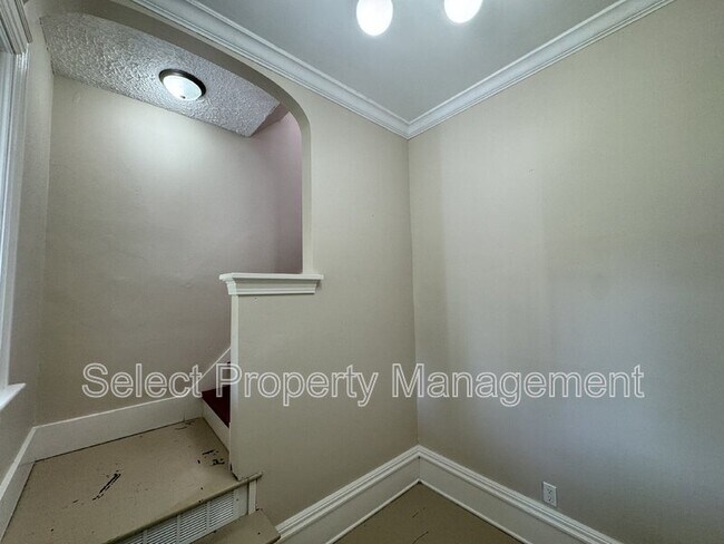 Photo - 223 W Woodland Ave Unit #2