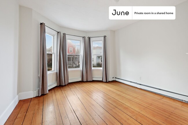 Photo - Room in Shared 4 bed/1 bath home Unidad A